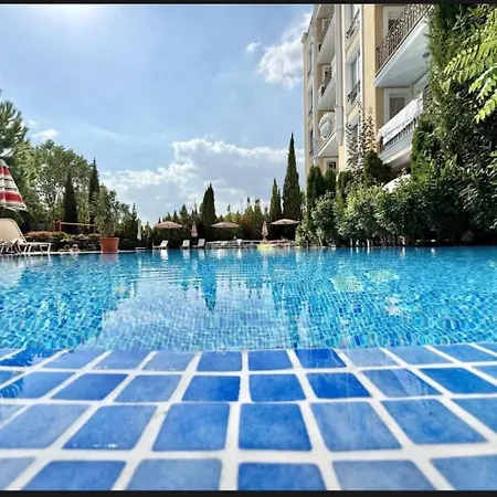 アパート Marea Suites, нов стилно обзаведен в комплекс Messembria Palacе *
